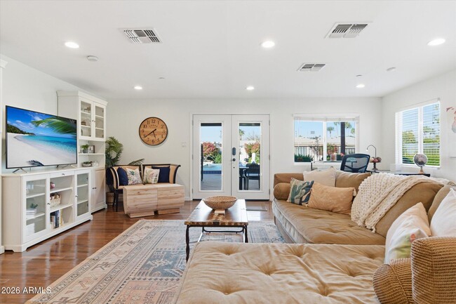 Photo - 4715 N 68th St