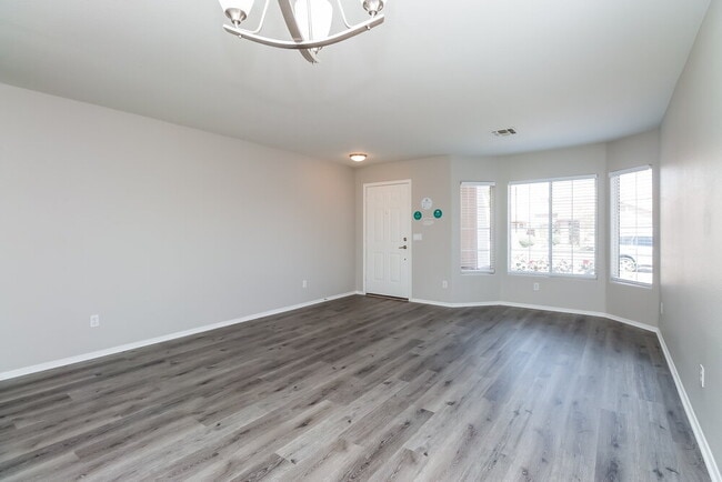 Photo - 8213 W Papago St