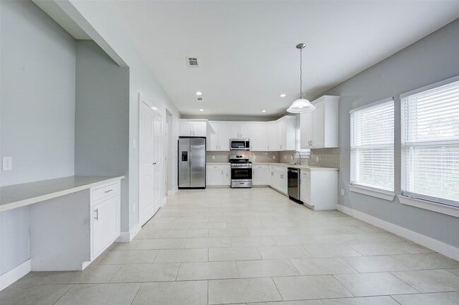 Building Photo - 10204 Jessalyn Lane