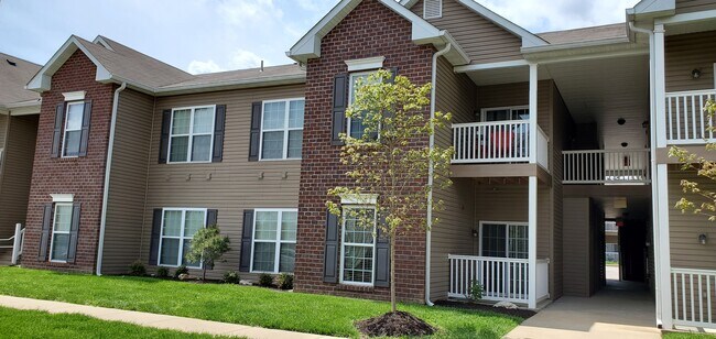 Photo - Eureka On The Park (formerly 5th Street Aprs.