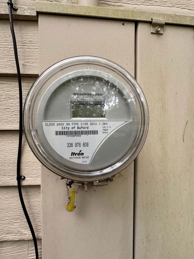 Photo - 134 N Alexander St NE