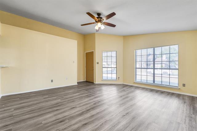 Photo - 134 London Ln