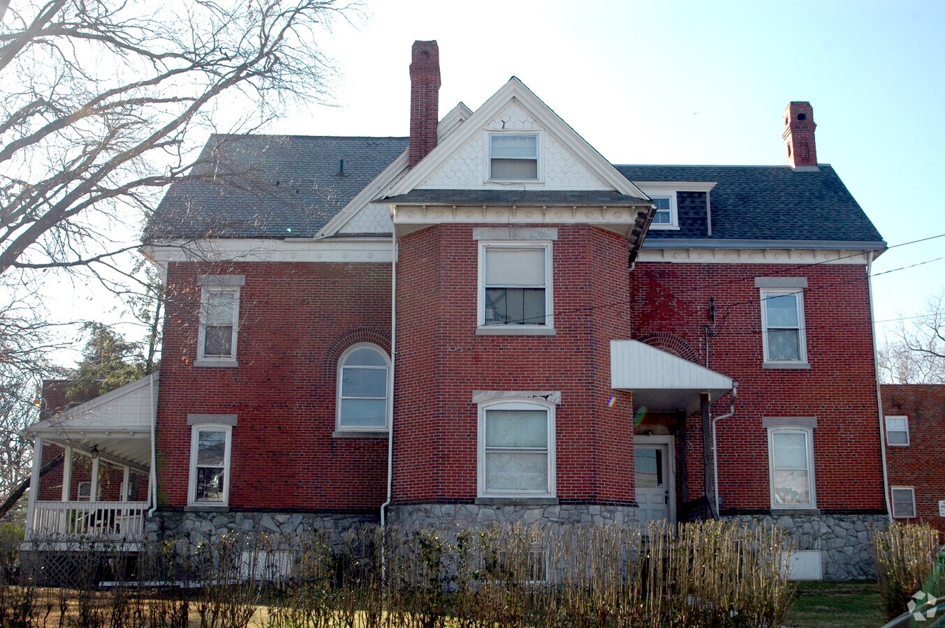 Carrie Court - Carrie Court