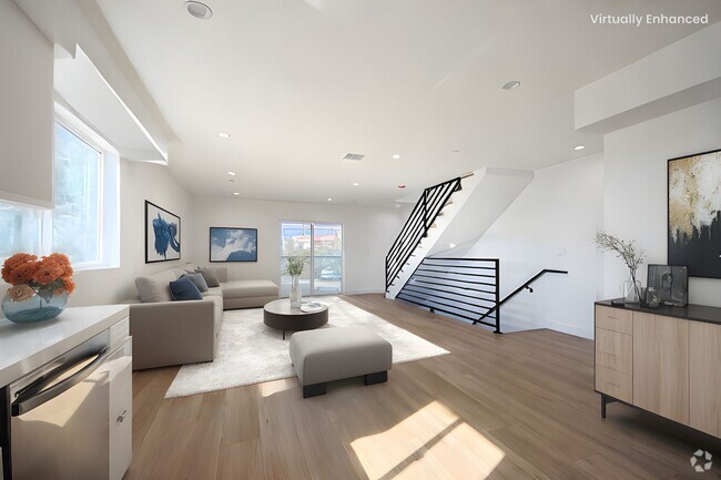 Building Photo - 1638 S Longwood Ave Unit 4 Rental