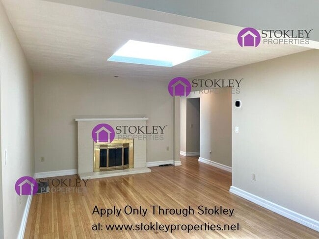 Photo - 1975 Shuey Ave