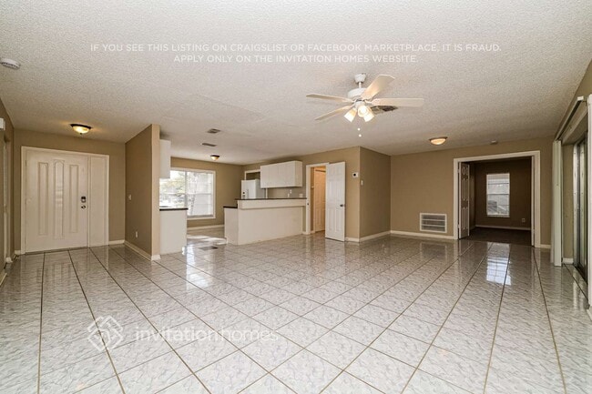 Photo - 417 Oakleaf Blvd