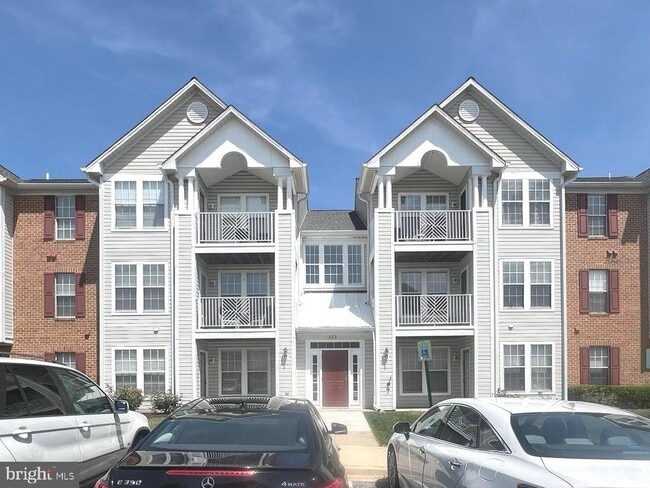 Building Photo - 689 Winding Stream Way Unit 204 Rental