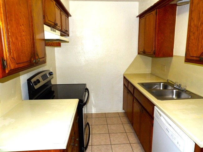 Photo - 6405 NW Oak Ave Unit A-5