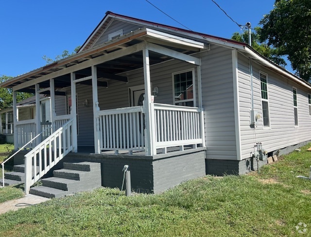 Building Photo - 1020 16th St Rental