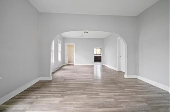 Photo - 803 W Grove St
