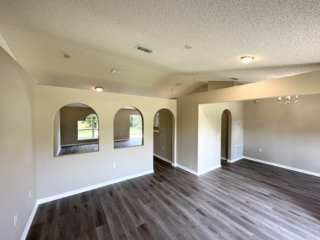 Photo - 71 Reidsville Dr