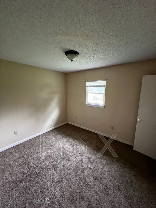 Photo - 1116 S Elm St