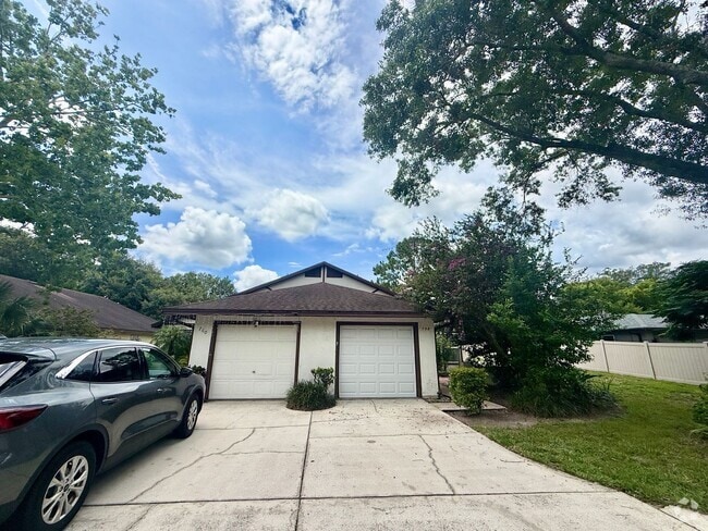 Building Photo - Cute 3/2 Townhome in Winter Park - close t...