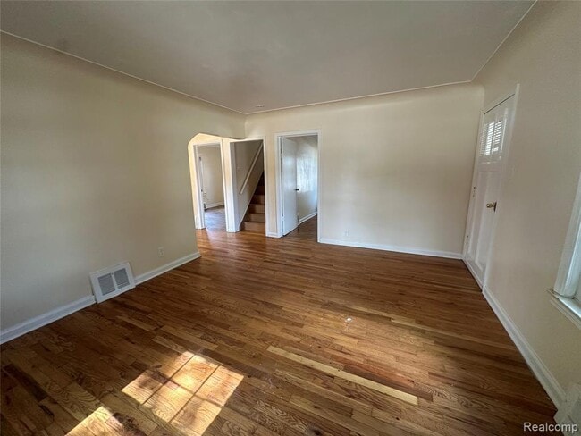 Photo - 4508 Monroe St