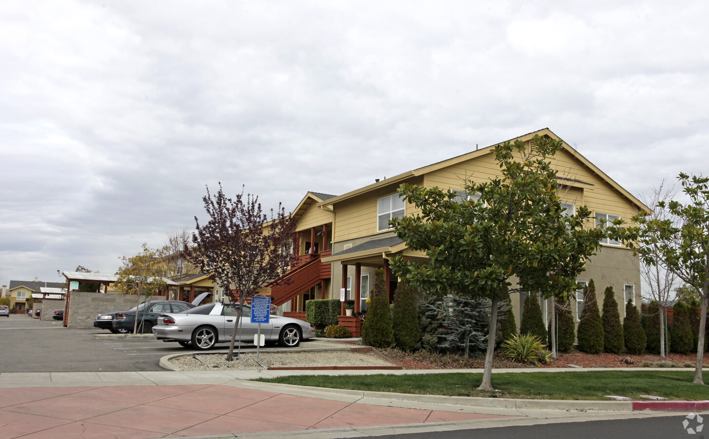 Photo - Breakers at Bayport Apartments