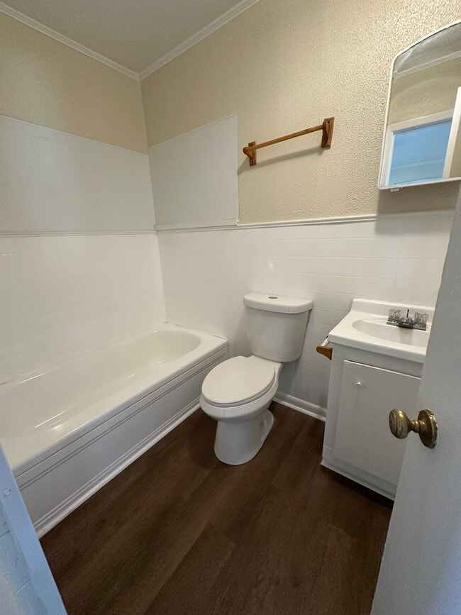 Photo - 3 Bedroom and 2 Bathroom home.