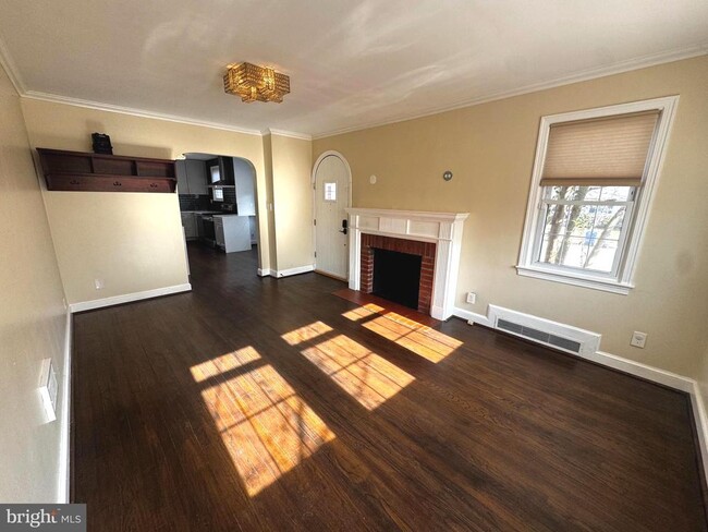 Photo - 626 S Irving St