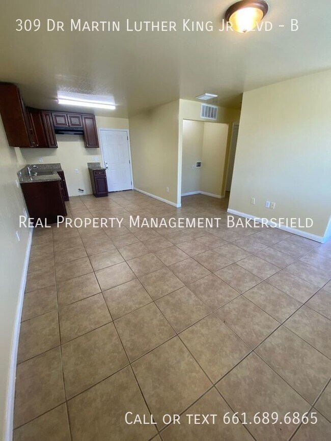 Photo - 309 Dr Martin Luther King Blvd, Unit B - Z... Unit B