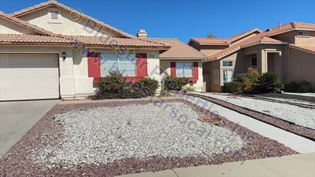 Building Photo - Just listed in Victorville!!!