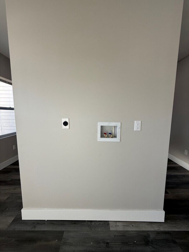 Photo - 6621 Tennis St Unit 2