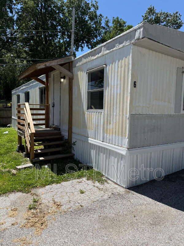 Building Photo - 747 Cunningham Ave Unit LOT6