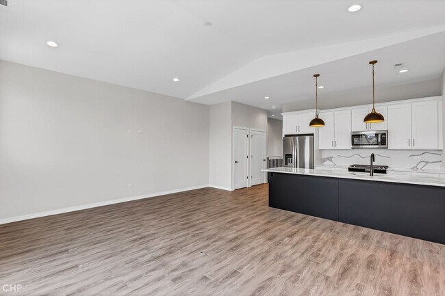 Photo - 4906 S Saint Lawrence Ave Unidad 3