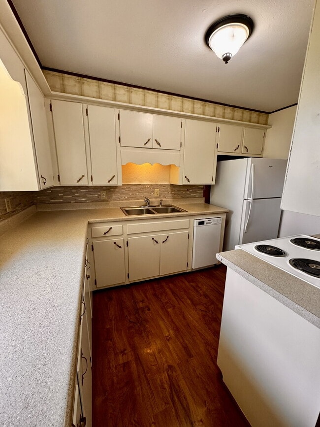 Photo - 307 SW 12th St