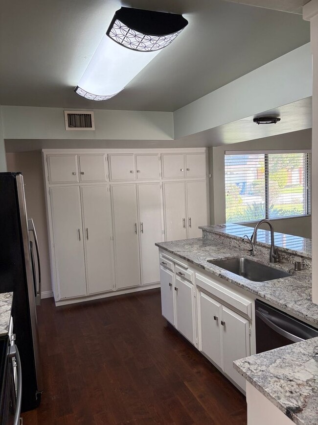 Photo - 55 and OLDER KERN CITY 2 BED UPDATED HOME