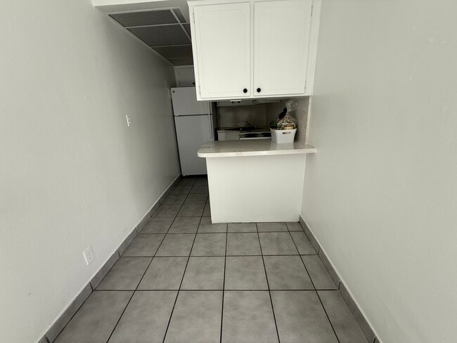 Photo - 900 NE 17th Ter