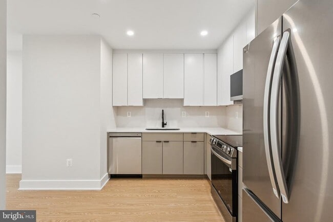 Photo - 2134 Wisconsin Ave NW Unit 1