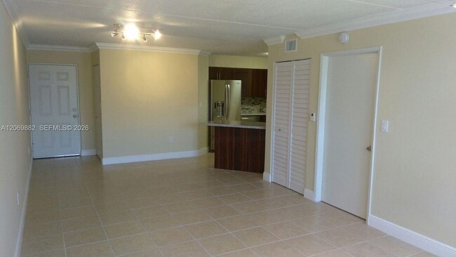 Photo - 6195 NW 186th St Unidad 417