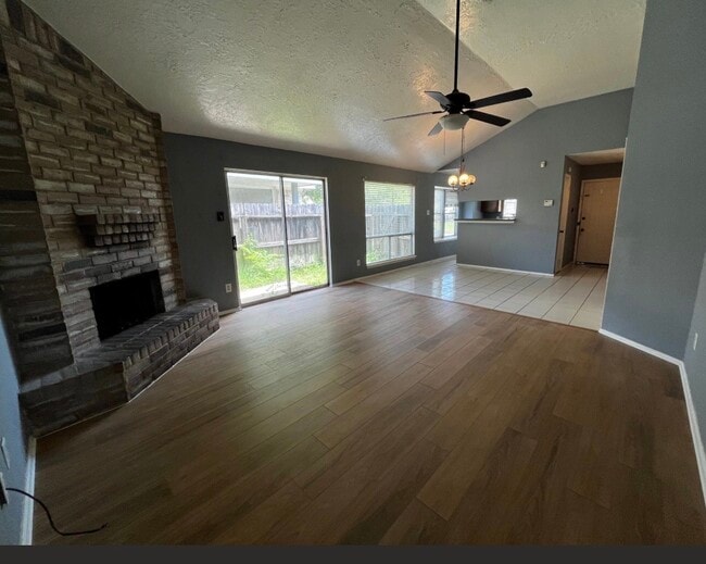 Photo - 11013 Crenchrus Ct