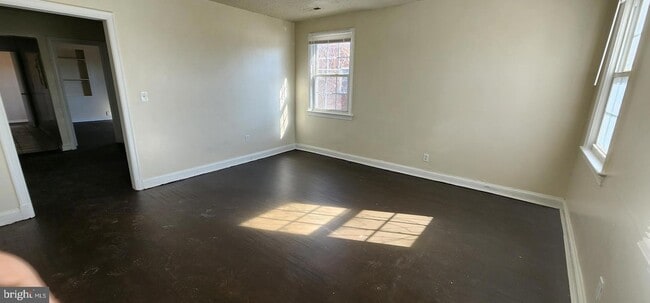 Photo - 604 Mellon St SE