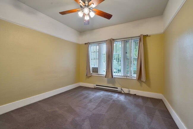 Photo - Charming Midtown 1-Bedroom Apartment with ...