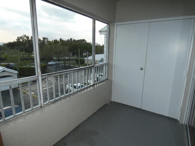 Photo - 2851 N Oakland Forest Dr