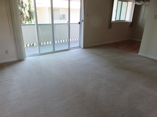 Photo - Hill Garden Apartments