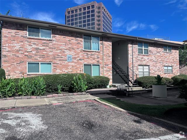 Building Photo - 8087 Meadow Rd Unit 228 Rental