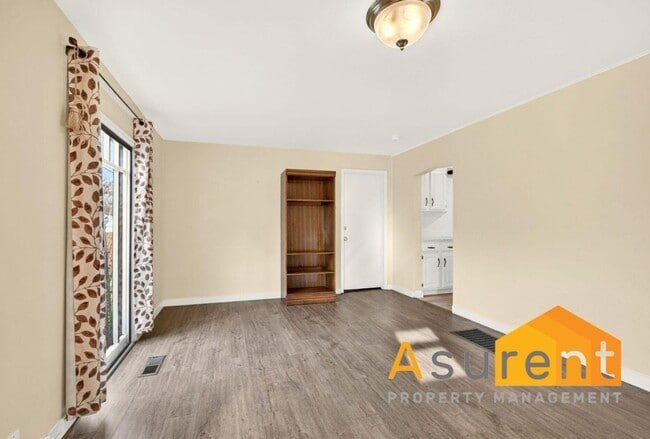 Photo - 270 Morton