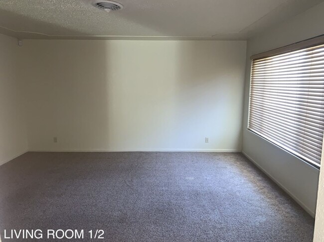 Photo - 3 bedroom home w/ large shop & office space!