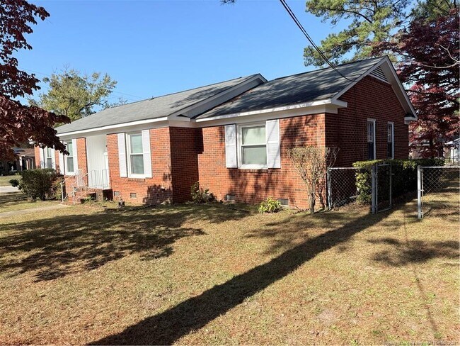 Photo - 601 Helen St