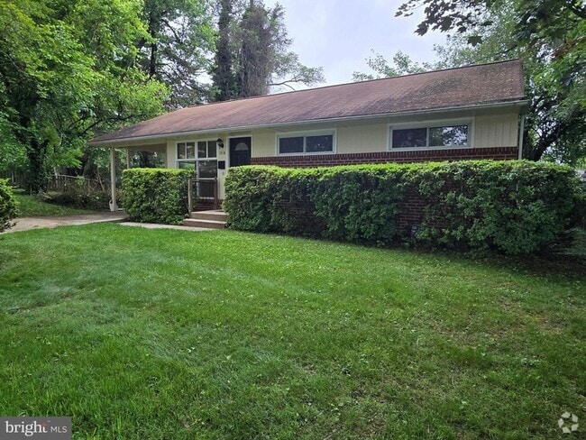 Building Photo - 13118 Vandalia Ct Rental
