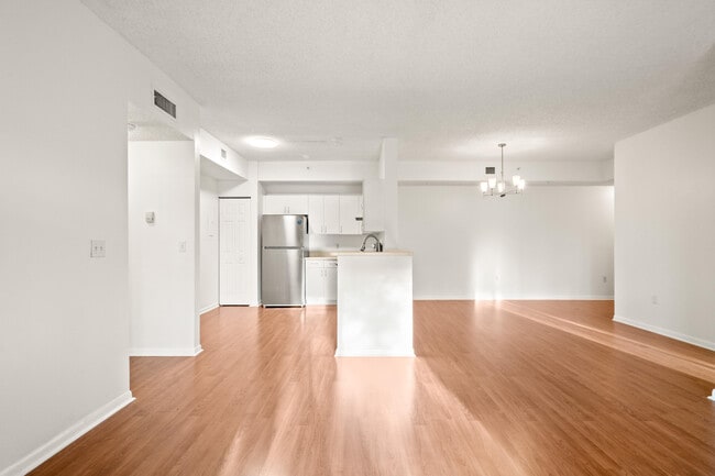 Photo - 6960 SW 39th St Unidad E205