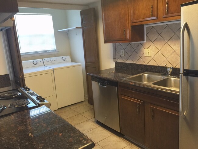 Photo - 209 Pine St Unit 7