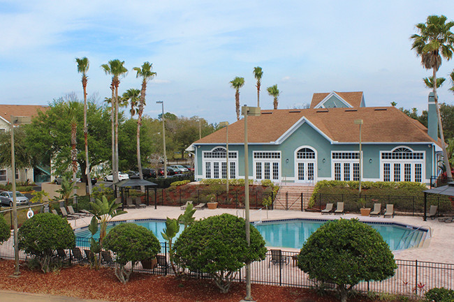 Clubhouse Exterior - Pointe at Central Apartments