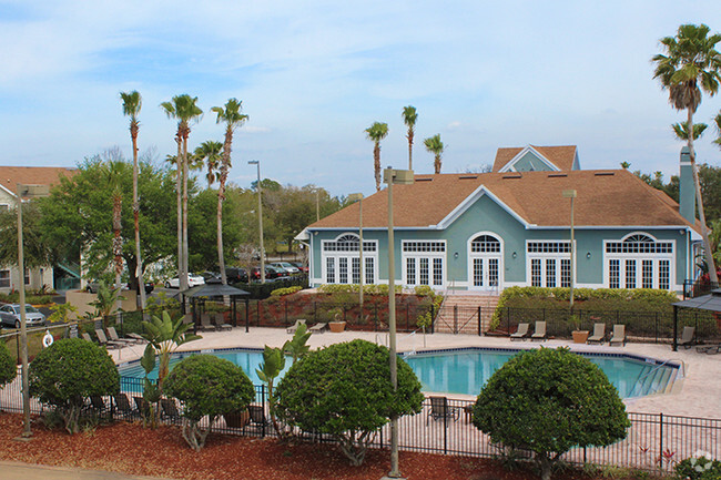 Clubhouse Exterior - Pointe at Central Rental