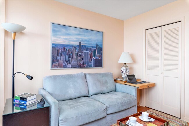 Photo - 830 Shore Rd Unit 3i