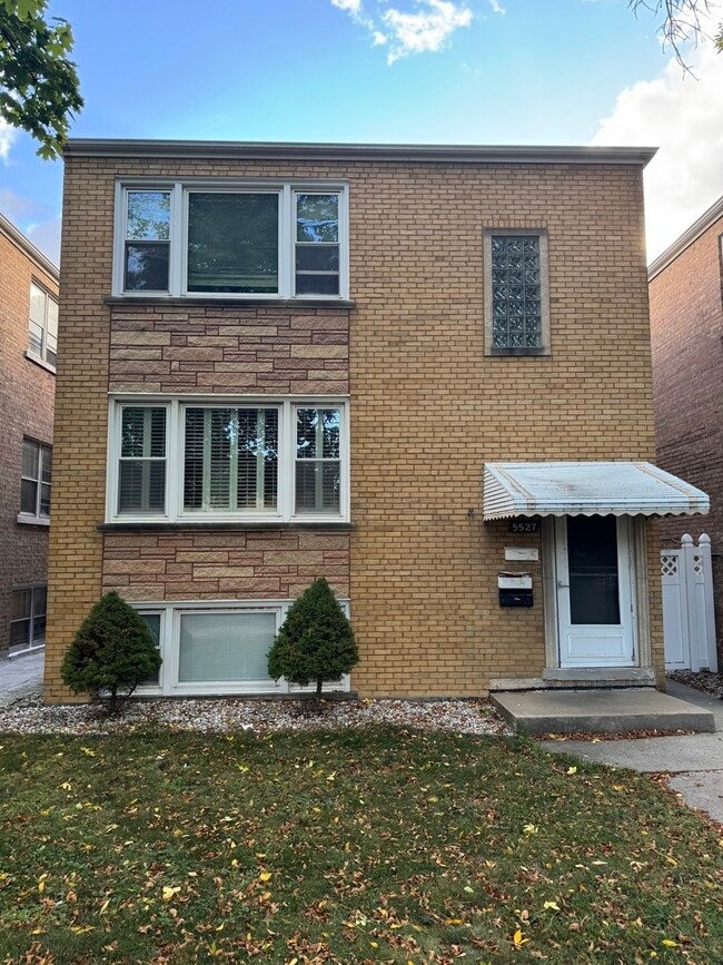 Building Photo - 5527 N Central Ave Unit 1