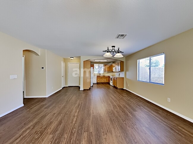 Photo - 2605 S Devonna Ln
