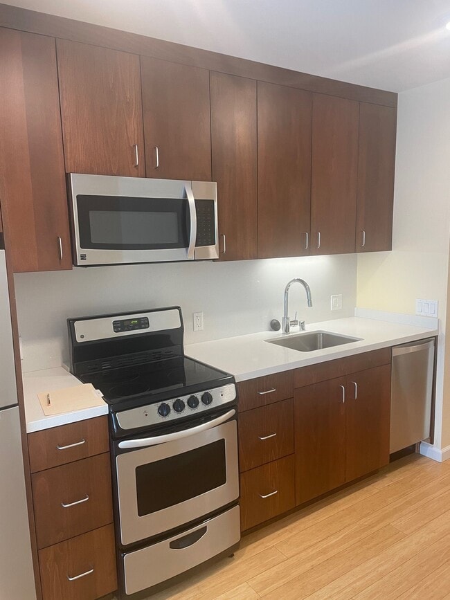 Addison Arts Apartments