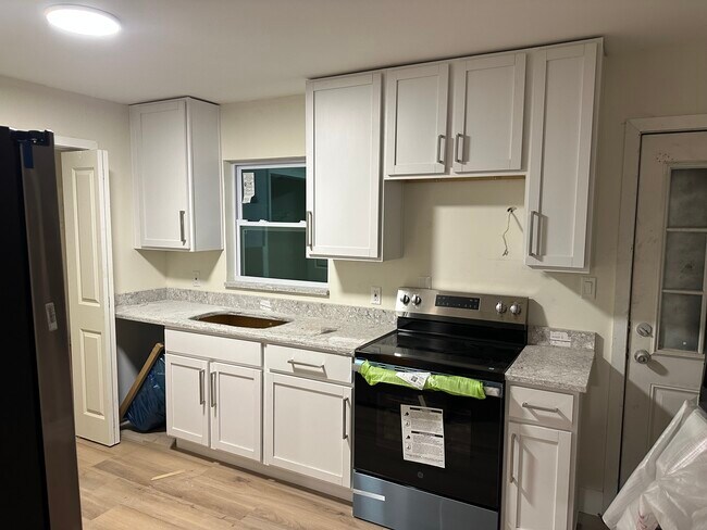 Photo - 3111 W Spruce St